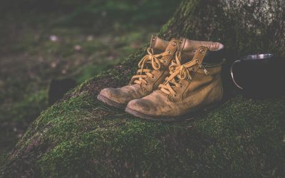 Seasonal Footwear: Packing the Right Shoes in Your Kit